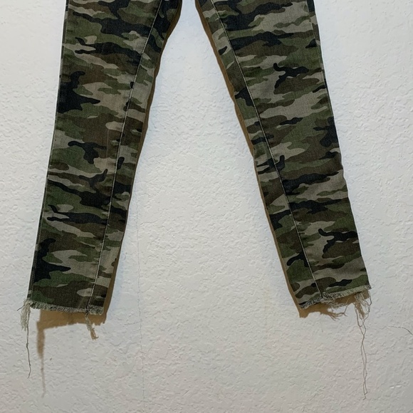 ❤️ CARMAR Camo Raw Hem Mid Rise Skinny Jeans - Picture 4 of 12